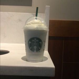 Meet your Posher, Ella